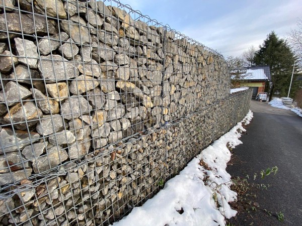 Gabionenmauer-im-schnee_600x600